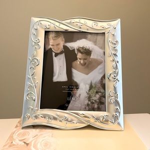 Lenox 8” x 10” Opal Innocence Wedding Frame